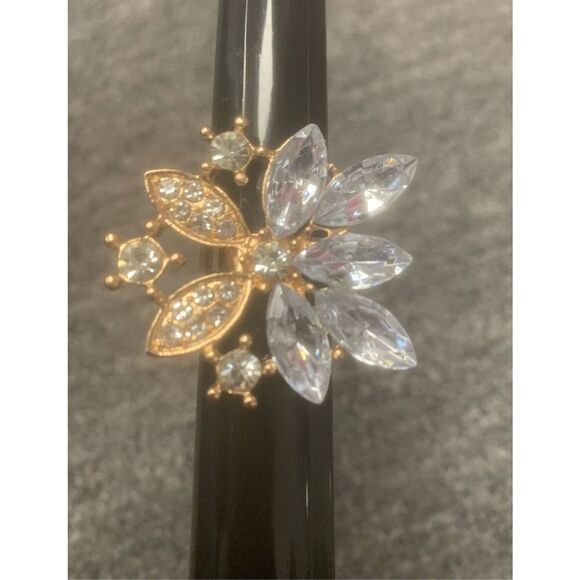 Adjustable Flower Statement Ring - Picture 5 of 5